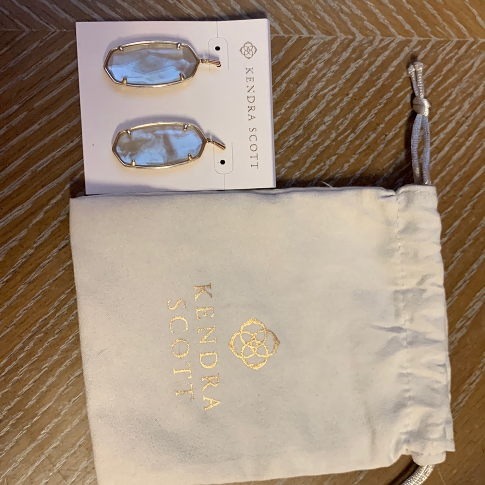 Kendra Scott dangle neutral color